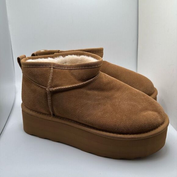CUSHIONAIRE Women's Genuine Suede pull on platform boot +Memory Foam 8.5 WIDE CH - Picture 1 of 7